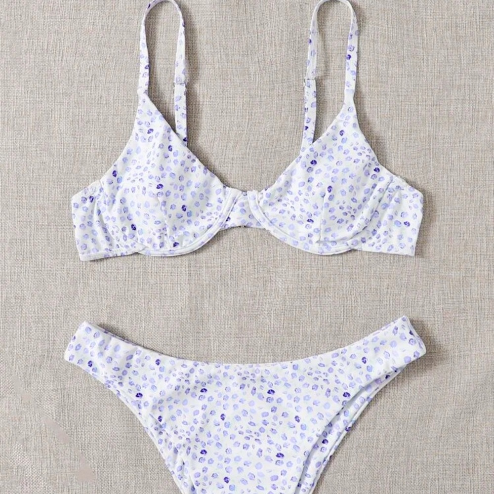 NWT SHEIN Floral bikini! 👙